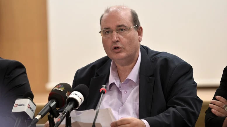 «Ομολογία» Φίλη: Το στοίχημα της ΕΡΤ χάνεται κάθε μέρα